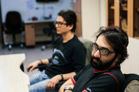 کلاسیک، سنتی و پاپ نیستیم، چه کنیم؟